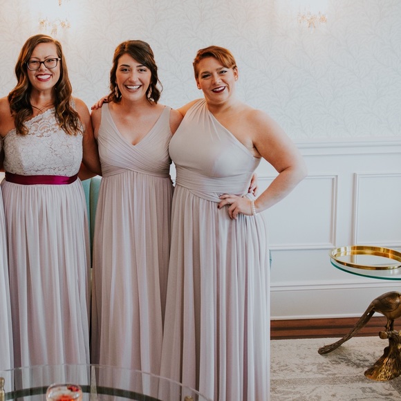 ONE-SHOULDER MESH BRIDESMAID DRESS WITH FULL SKIRT F19932 Worn once - Picture 2 of 2